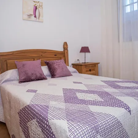 Casa Familiar Con Terraza Privada Cerca De Playas En - Es-180-239 * Conil De La Frontera