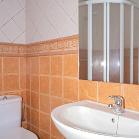 Casa Familiar Con Terraza Privada Cerca De Playas En - Es-180-239 Apartment *